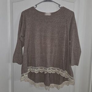 Altar’d State Women’s Crochet Trim Blouse Sz S. D-1213